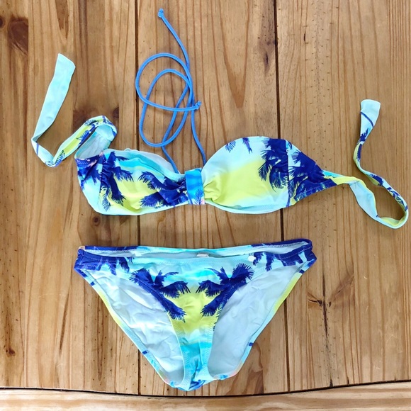 DONATED✳️Palm Tree Bikini - Picture 2 of 6